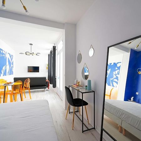 Modern Large Studio Apartment For 3 パリ エクステリア 写真