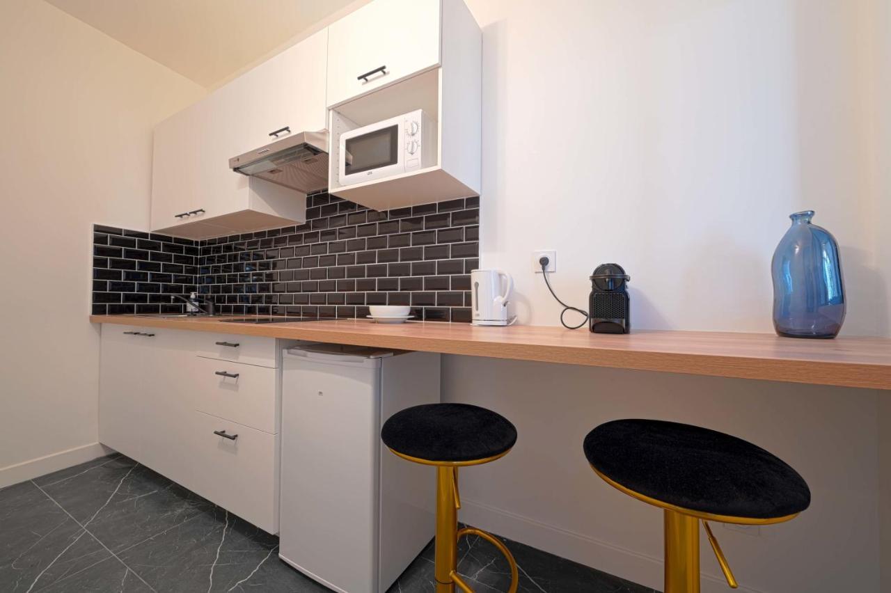 Modern Large Studio Apartment For 3 パリ エクステリア 写真